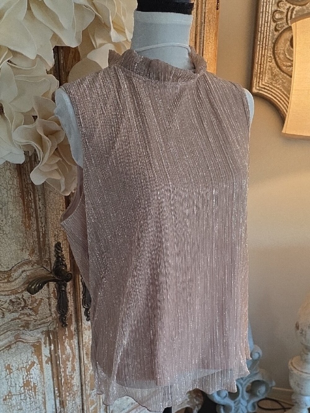 Adiva Metallic Blush Pink Sleeveless High-Neck Camisole - Picture 2 of 9